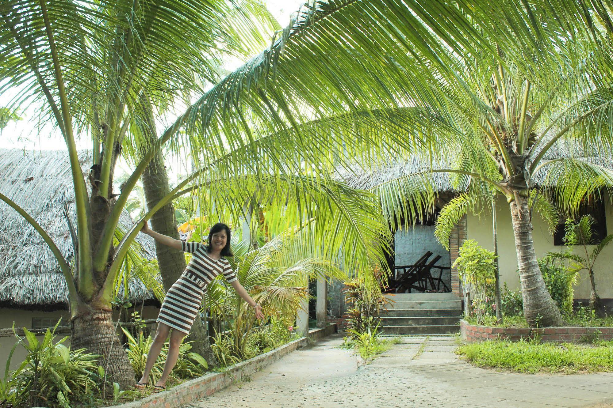 Lien Hiep Thanh Homestay & Beach Bar دونغ دونغ المظهر الخارجي الصورة