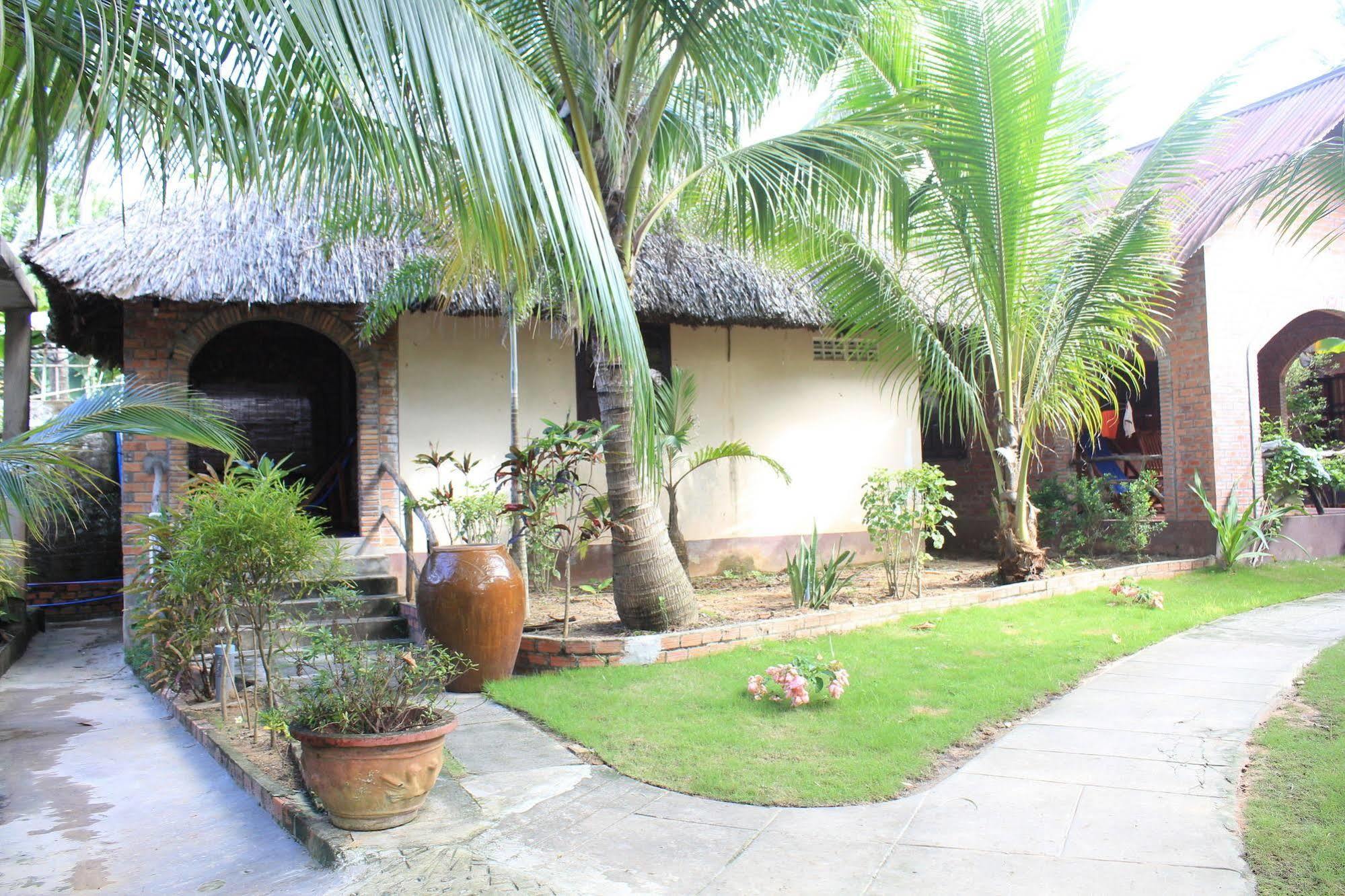 Lien Hiep Thanh Homestay & Beach Bar دونغ دونغ المظهر الخارجي الصورة