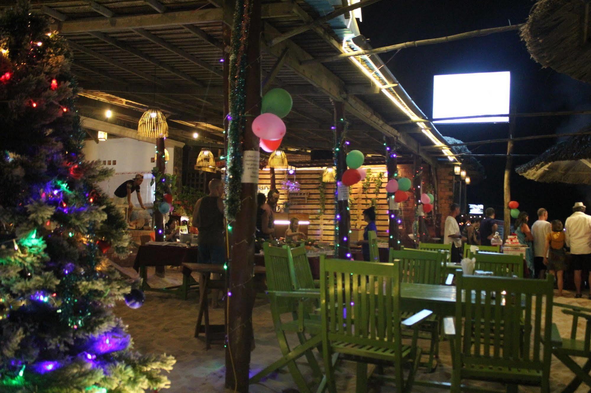 Lien Hiep Thanh Homestay & Beach Bar دونغ دونغ المظهر الخارجي الصورة